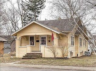 255 W Oak St, Zionsville, IN 46077