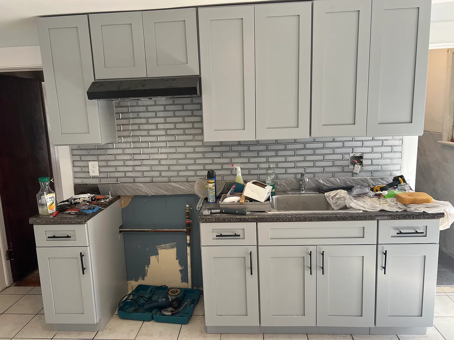4 bed, 1400 sqft, $3,200 — Photo 1