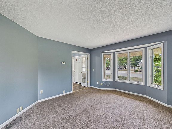 4th image of 9120 Barrington Ter