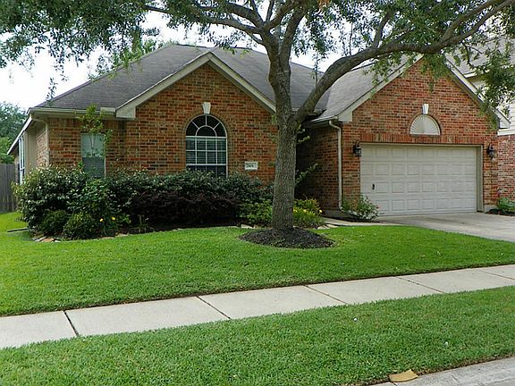 2nd image of 906 Portsmouth Dr