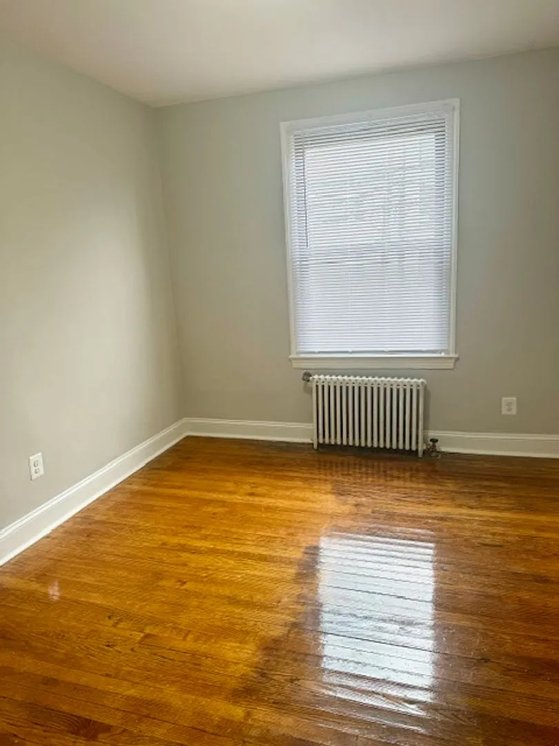 1124 16TH ST NE — Photo 2