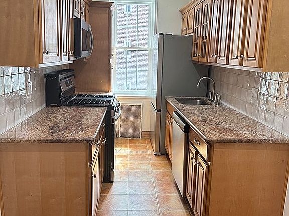 5th image of 2239 Troy Ave APT 3N