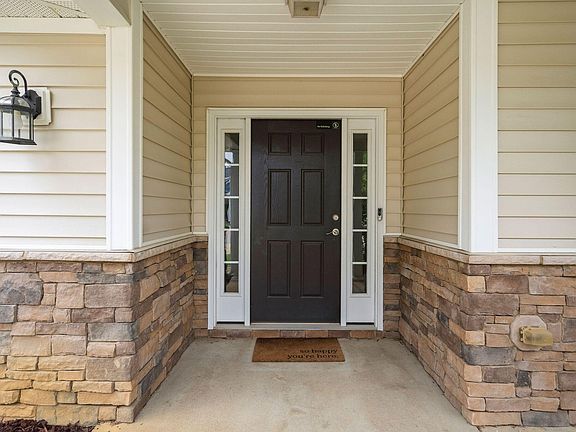 4th image of 624 Lawson Cypress Ln