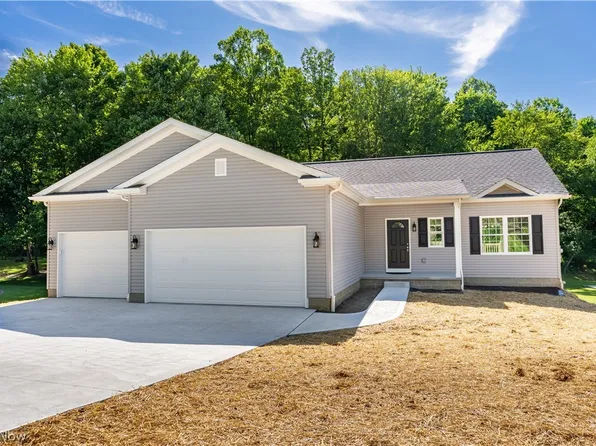 10694 Welton Rd NE, Bolivar, OH 44612
