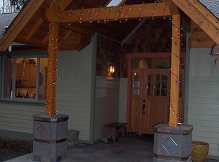 392 E Middlepoint Rd, Port Townsend, WA 98368