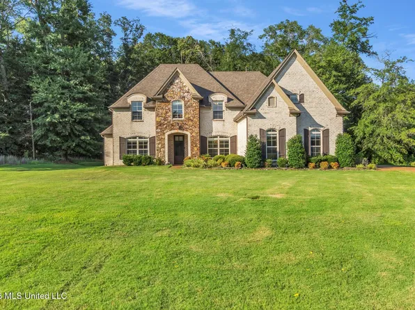 12902 Cotton Row Dr, Olive Branch, MS 38654