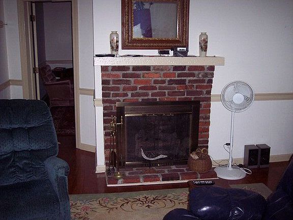 3rd image of 132 Cobb Farm Village Ln