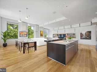 210 W Washington Sq APT 4NE, Philadelphia, PA