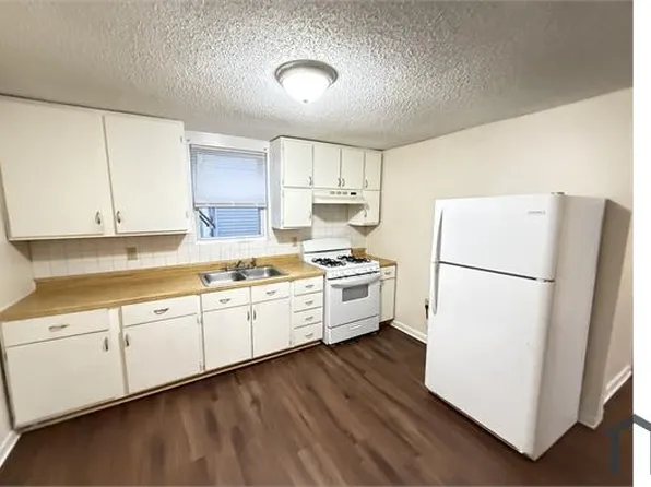 210 Wilder St, Lowell, MA 01851