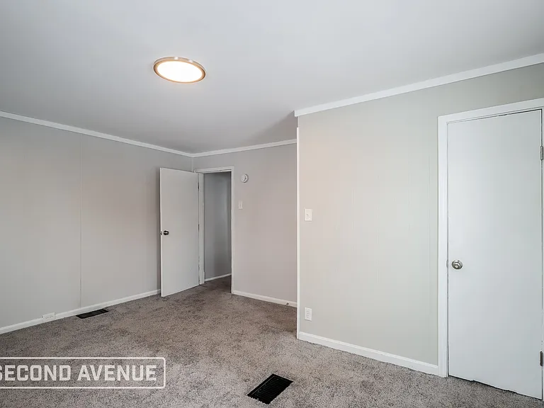 5111 Warren Ave — Photo 15