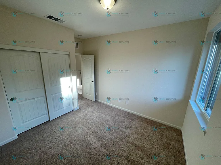 907 W End St — Photo 30