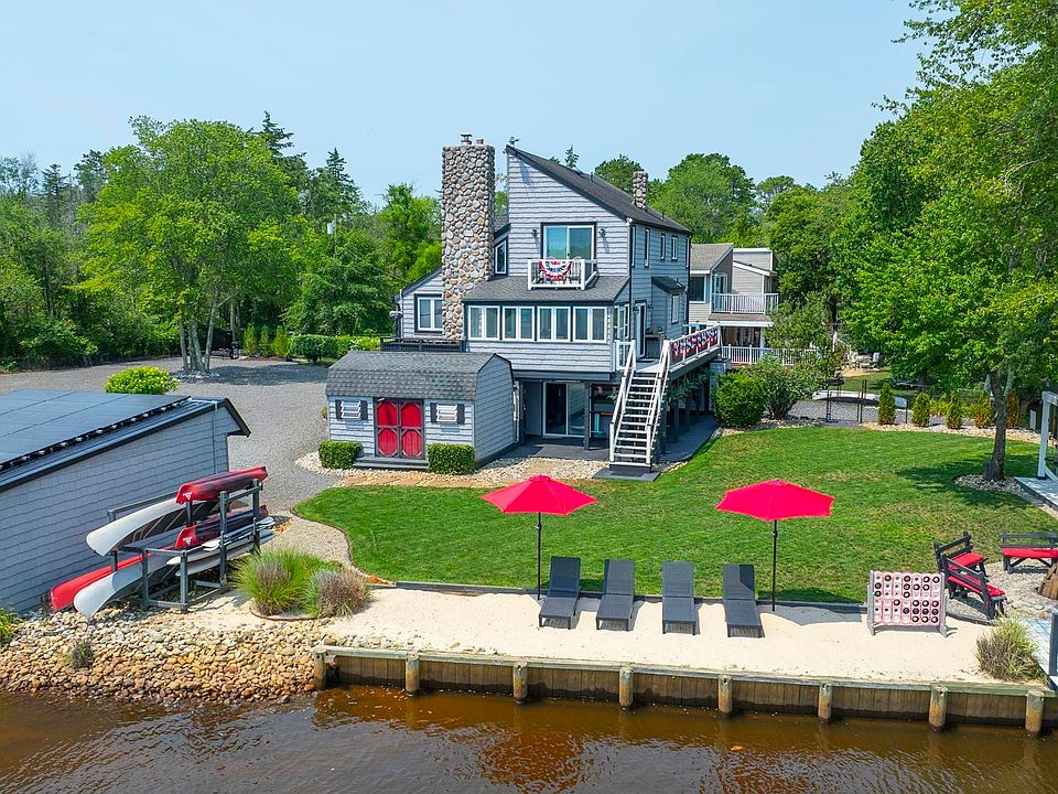 1st image of 5344 River Dr