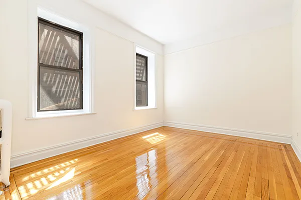 Rented by MNS | media 3