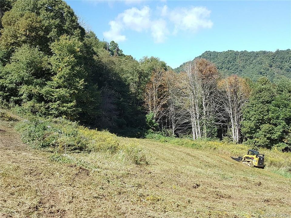 1st image of 420 Garretts Gap Ln
