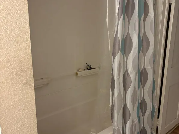 109 14th St NW APT 2, Willmar, MN 56201
