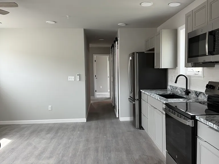 21 Isham St #101 — Photo 17