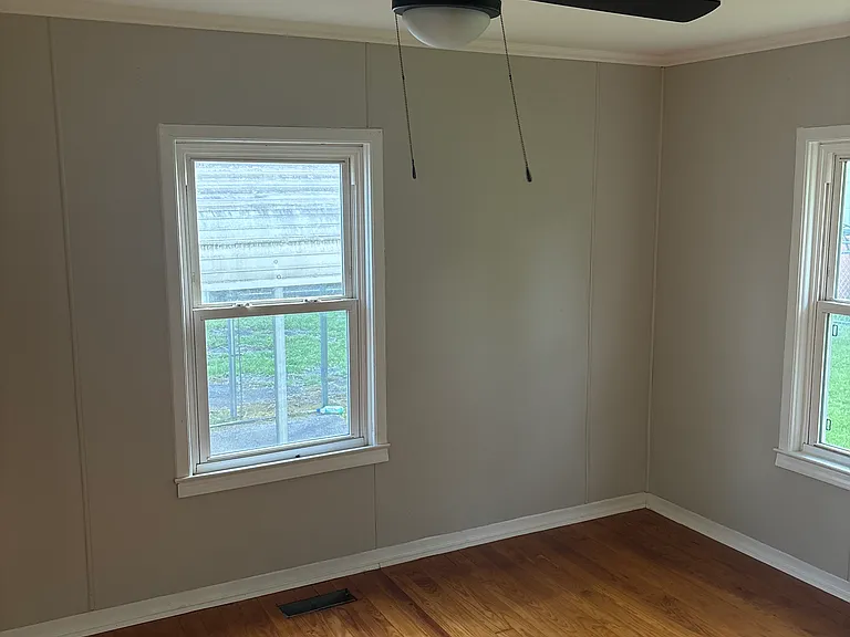 1028 Ethel Ln — Photo 6