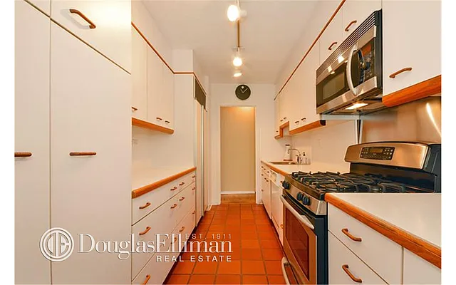 Sold by Douglas Elliman | media 25