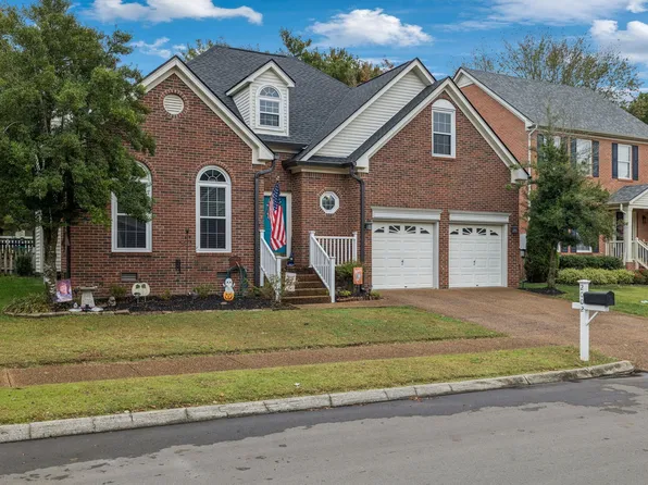 2002 Glastonbury Dr, Franklin, TN 37069