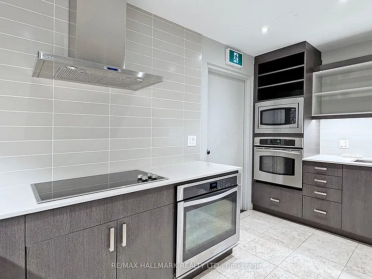 619 Avenue Rd #201 — Photo 32