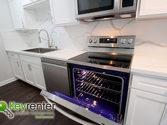 4th image of 3222 2nd Ave APT 8