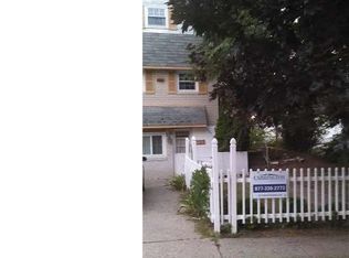 500 Natalie Ln, Norristown, PA