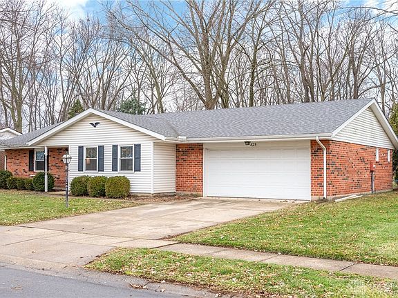 4th image of 825 Hawthorne Dr