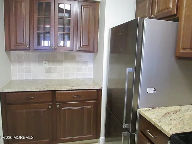 32 Center Ave #14 — Photo 6
