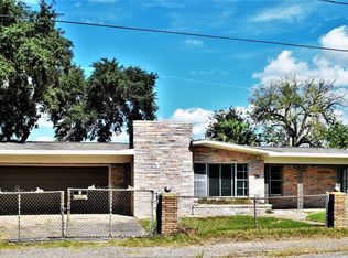 219 Cypress St, Hungerford, TX 77448