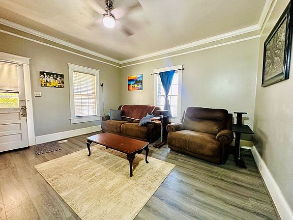 3rd image of 303 Jackson Ave