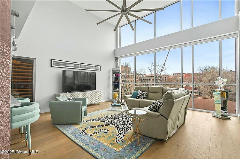 3rd image of 128 Henry Street Apt 403