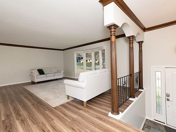 3rd image of 3715 SW 29th St