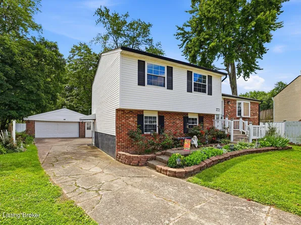 8417 Calm Ln, Louisville, KY 40219