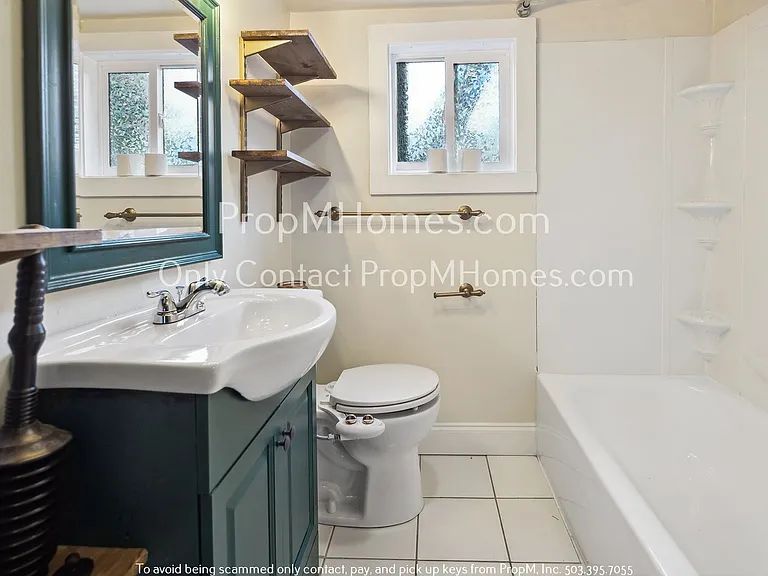 6135 SE Henderson St — Photo 12