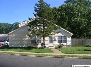 100 Colony Cir, Lakewood, NJ