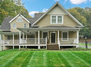 41 Oakland Ave, Central Valley, NY 10917