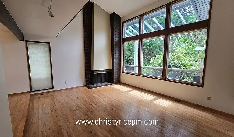 15406 SE 46th Way — Photo 5