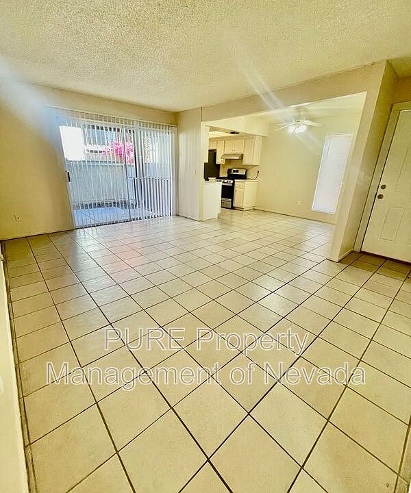 1st image of 1405 Vegas Valley Dr Building 89-10
