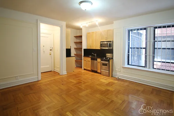 Rented by City Connections Realty | media 23