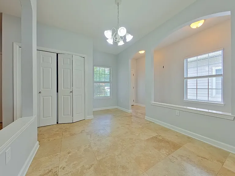18 Trevor Dr — Photo 5