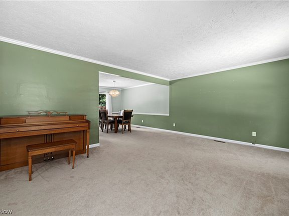5th image of 5336 Birch St