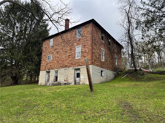 5th image of 647 Filbert Heights Rd
