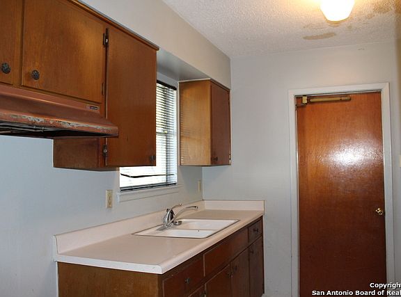 3rd image of 5375 Costa Mesa St