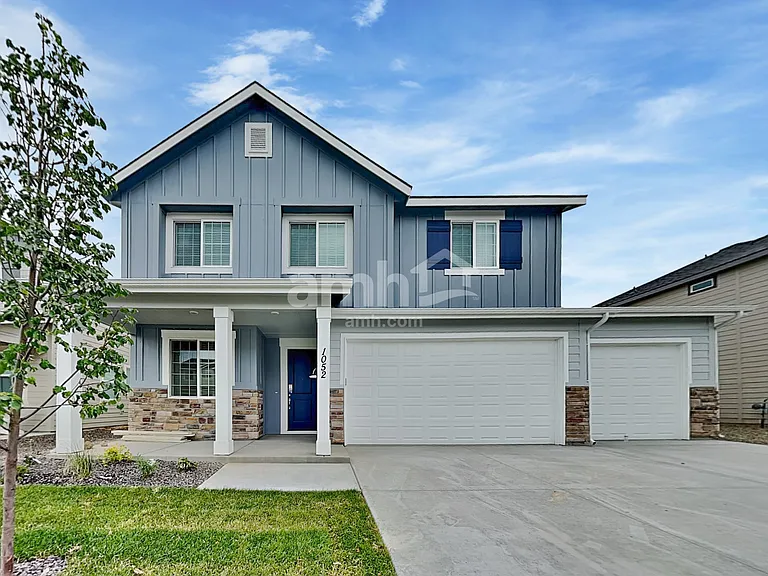 1052 S Woodsome Ave — Photo 1