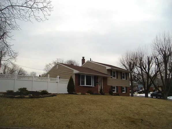 3070 Sussex Rd, Allentown, PA 18103