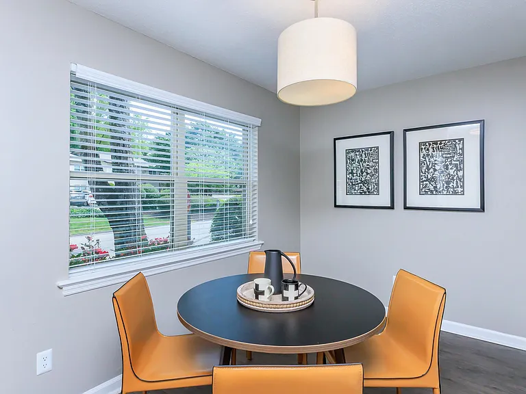 Laurel Ridge Apartments — Photo 7