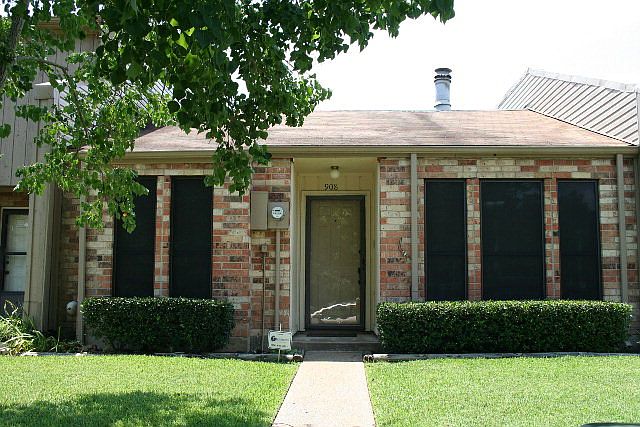 1st image of 908 Trailwood Blvd