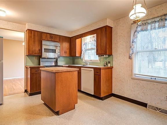 5th image of 7567 Glencrest Ave