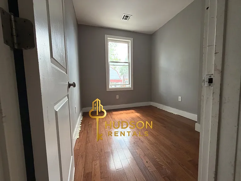 230 Wilkinson Ave #1 — Photo 3