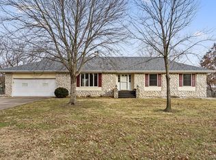 5832 S Fair Oak Rd, Springfield, MO 65810